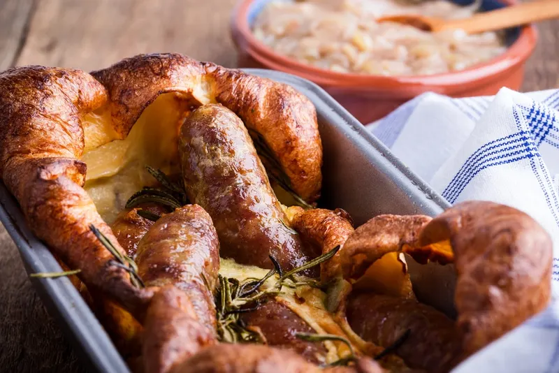 Nakkireikäleipä